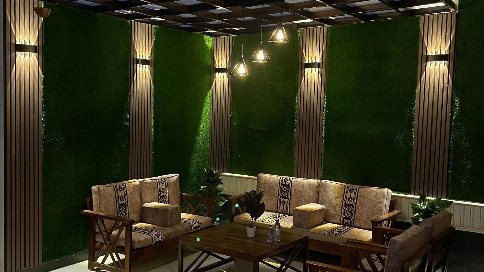 شقه مودرن بجلسه خارجيه - دخول ذكي Apartment Riyadh